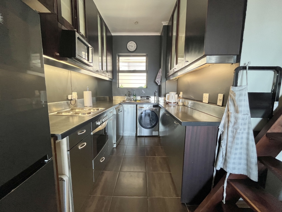 To Let 2 Bedroom Property for Rent in Sea Point Western Cape